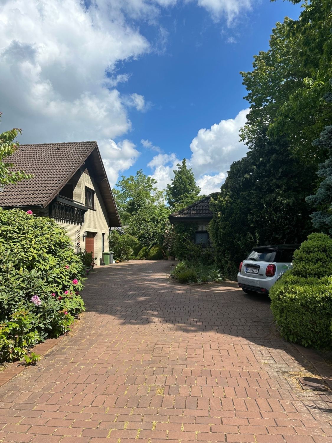 Einfamilienhaus mit Garage