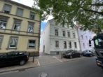 Hausansicht vorne - Schicke Studentenwohnung in bester Lage!