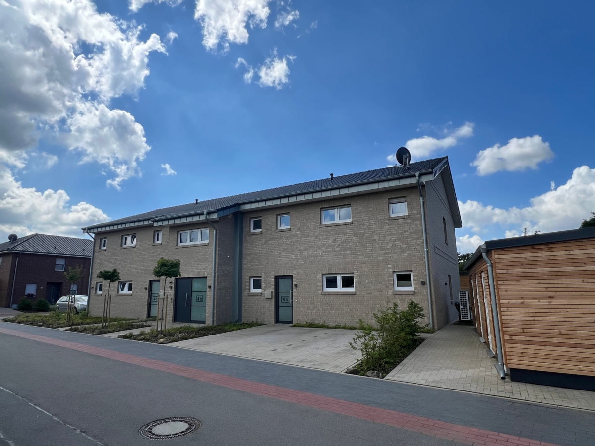 Modernes Doppelhaus