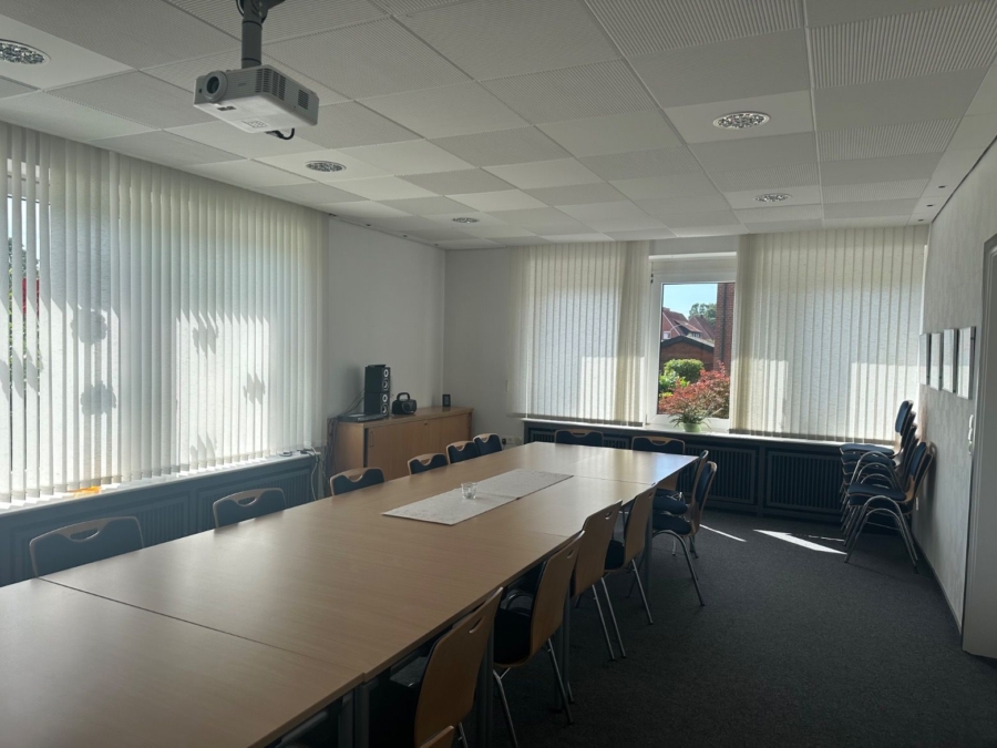 Helles Besprechungszimmer