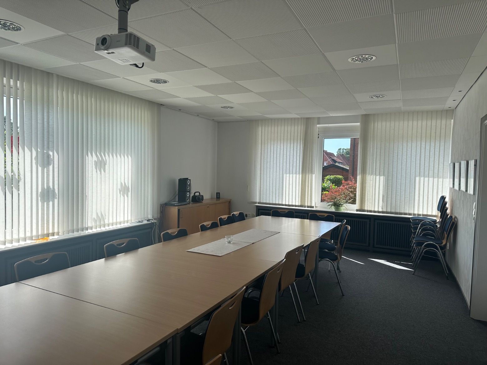 Helles Besprechungszimmer