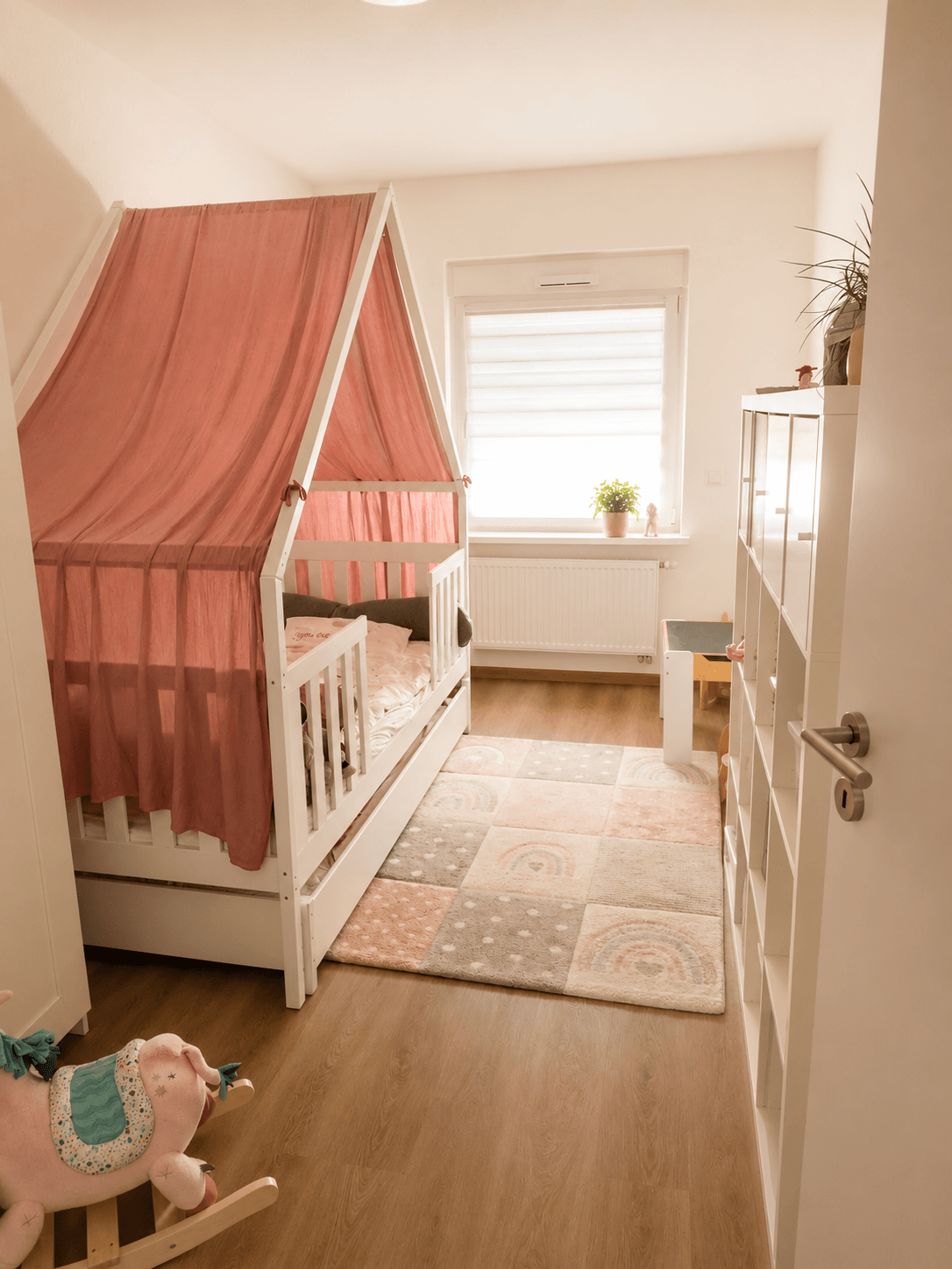 Helles Kinderzimmer