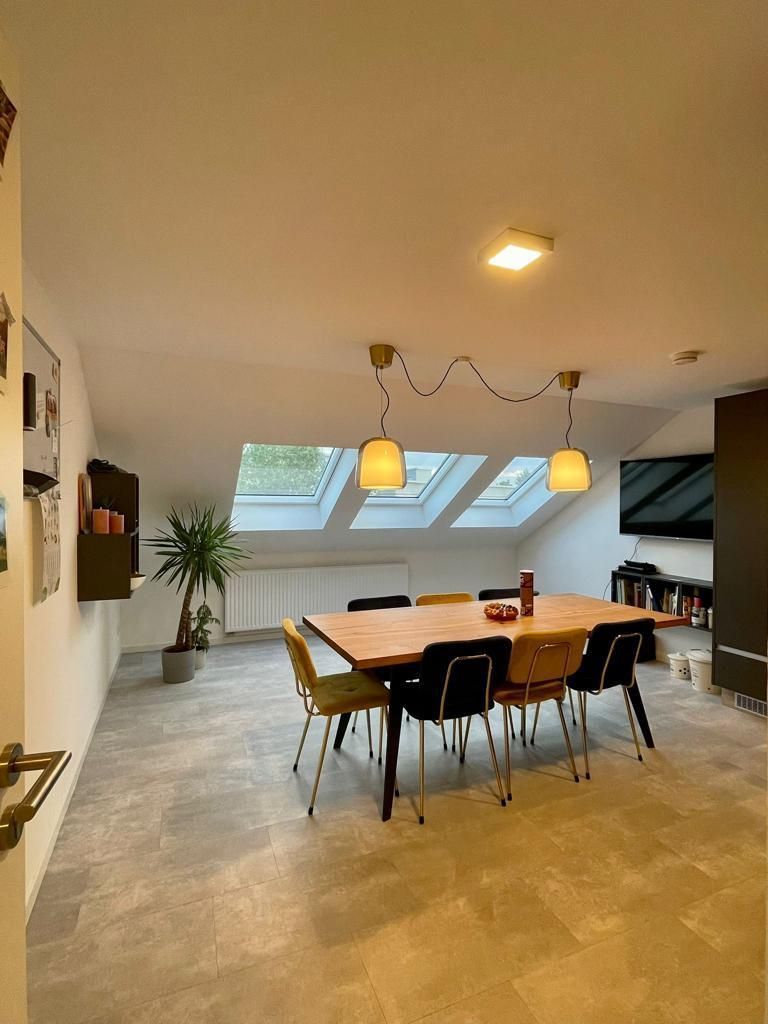 Rundum sorglos Paket! Modern möbliertes WG-Zimmer in zentraler Lage von Osnabrück verfügbar! 49076 Osnabrück, Etagenwohnung