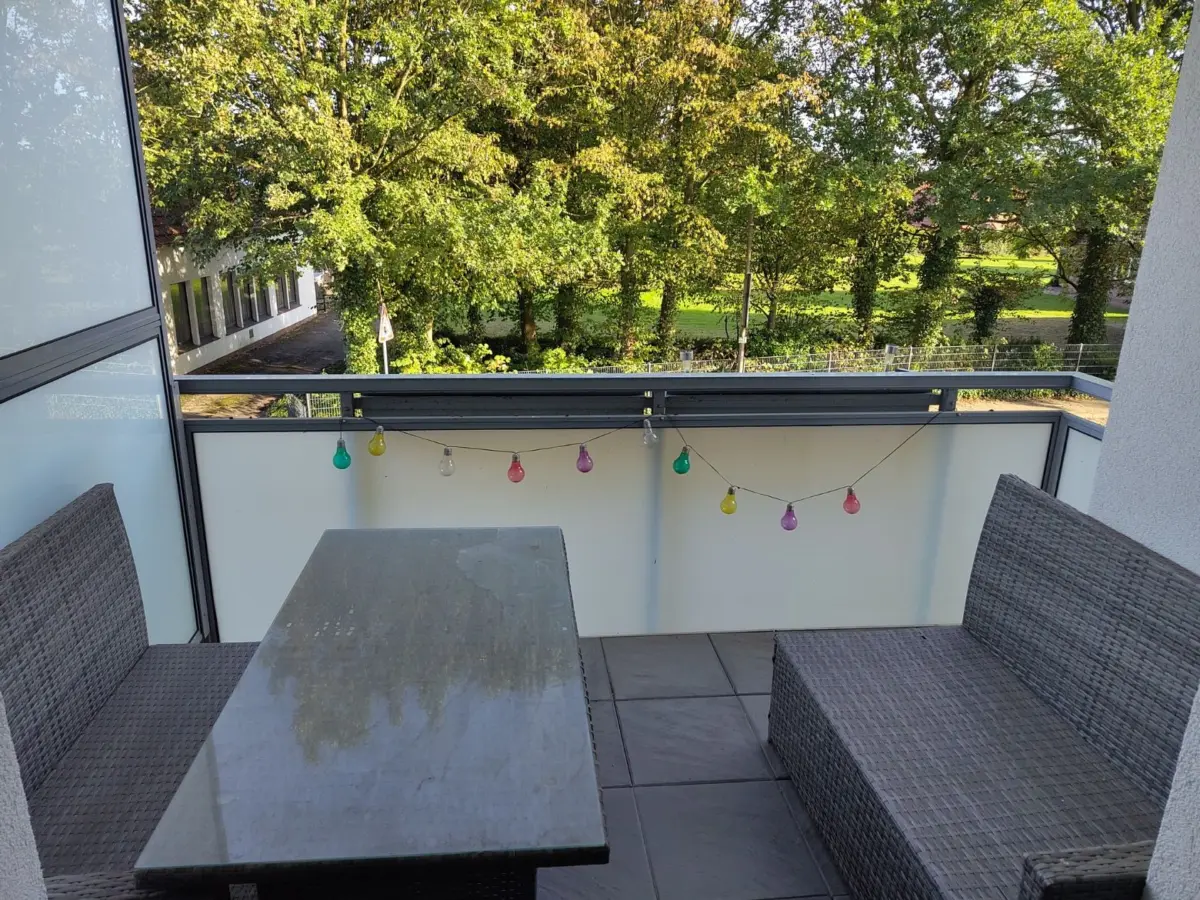 Balkon mit Gartenblick