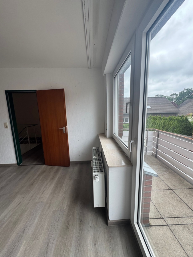 Helle Maisonette mit Balkon