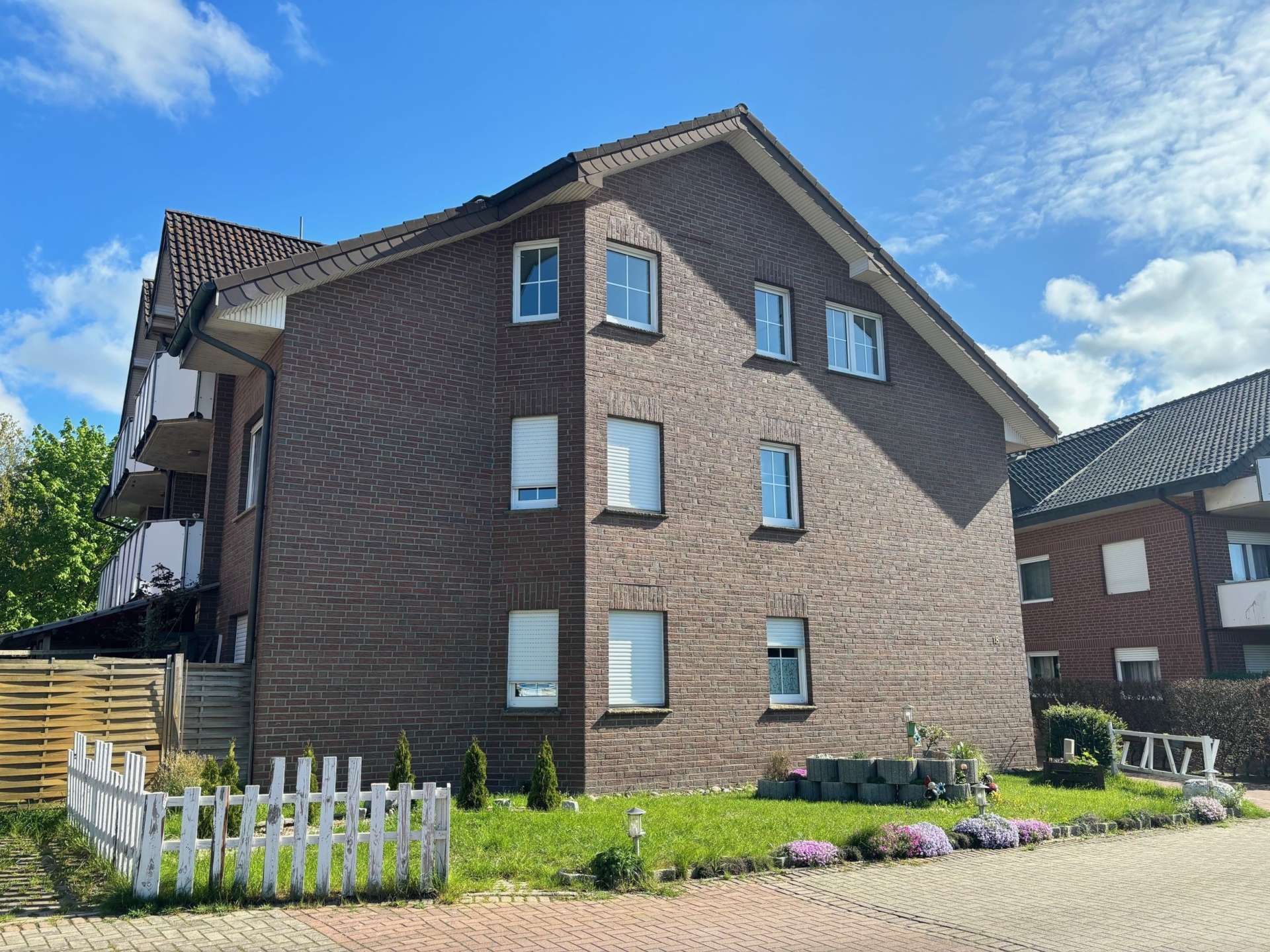 Geräumige 3-Zimmer Wohnung im Ortskern von Neuenkirchen/Br. zu vermieten! 49586 Neuenkirchen, Etagenwohnung
