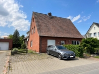 Rotes Backstein-Einfamilienhaus