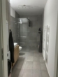 Modernes Badezimmer mit Dusche