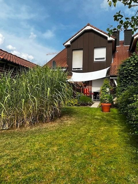 Doppelhaushälfte mit Garten