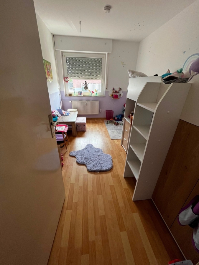 Kinderzimmer mit Spielzeug