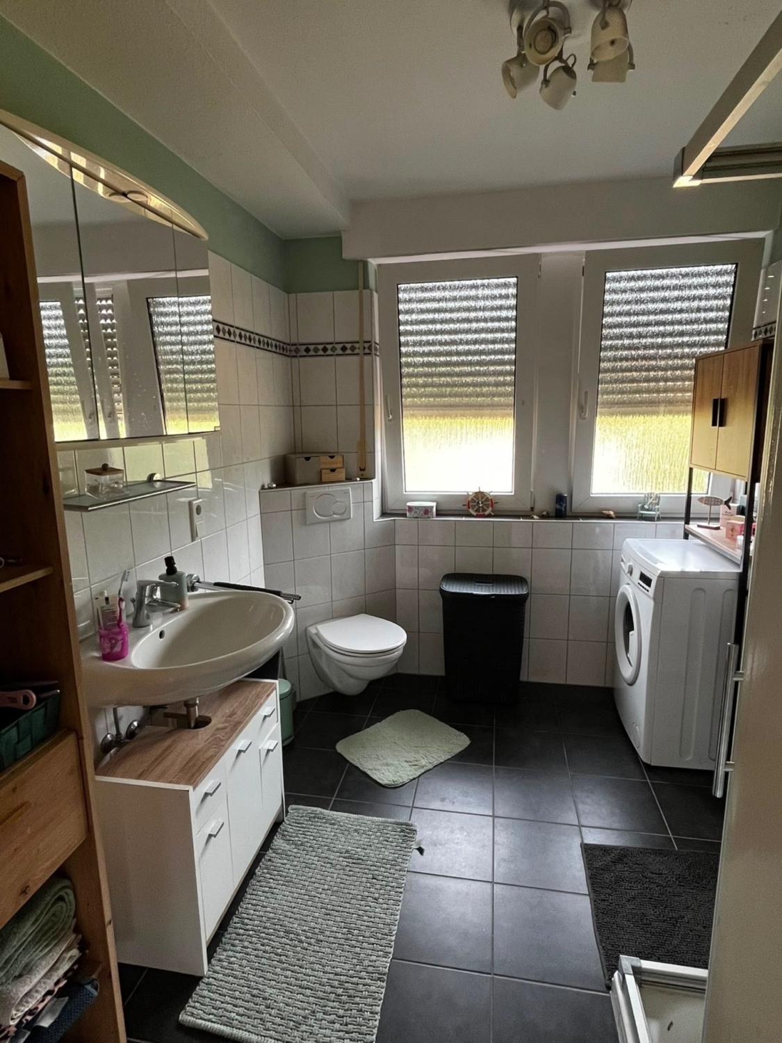 Modernes Badezimmer