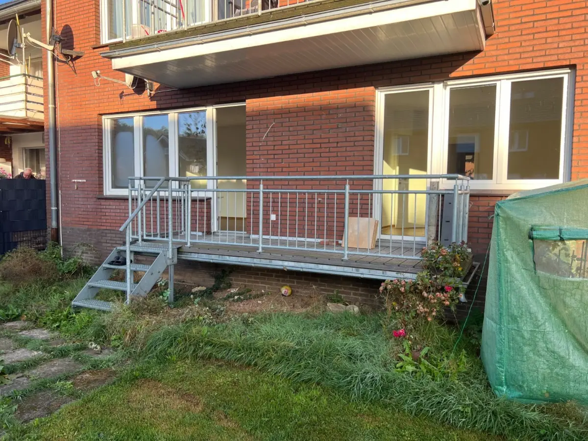 Wohnung mit Balkonansicht