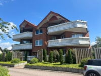 Dreigeschossiges Wohnhaus