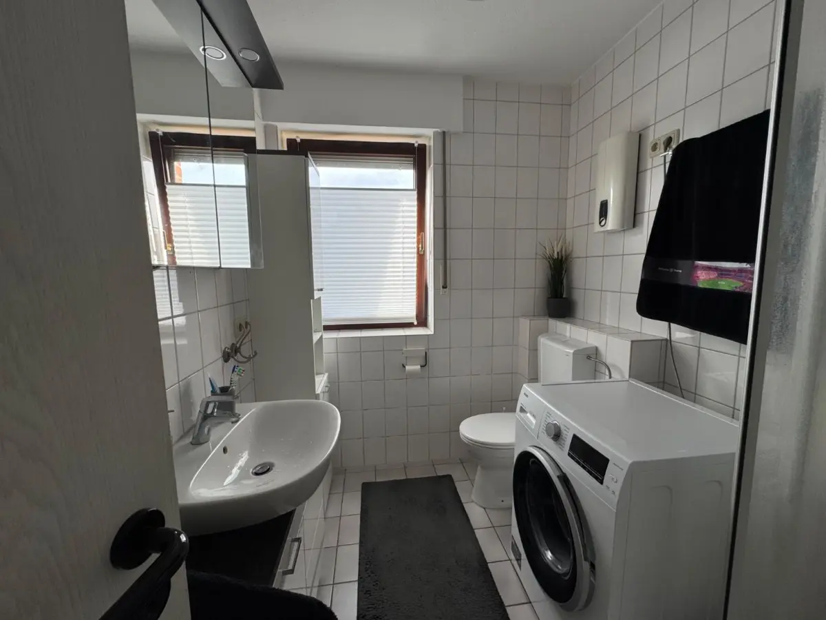 Modernes Badezimmer