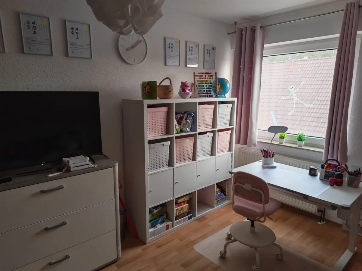 Helles Kinderzimmer