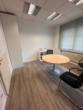 Helles Büro mit Tisch - GEWERBEFLÄCHE – mitten in Osnabrück! Ideal für Bäckerei, Büro und vieles mehr.