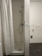 Modernes Badezimmer - WG-Zimmer! – Sanierte 4-er WG sucht neue Mieter!