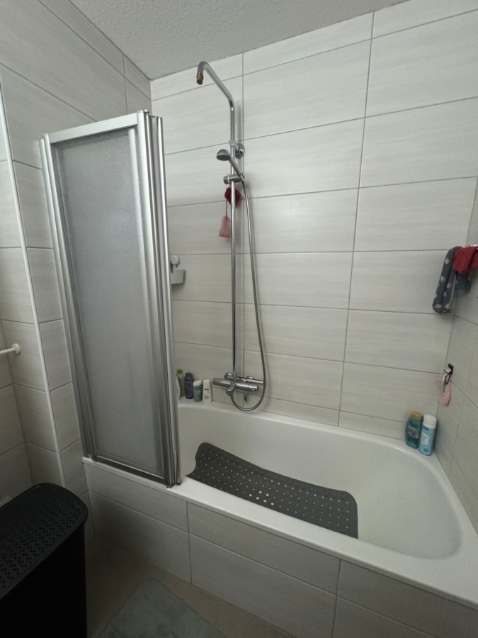 Modernes Badezimmer