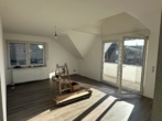 Helle Dachgeschosswohnung - Renovierte 3-Zimmer-Dachgeschosswohnung mit Balkon in Wallenhorst zu vermieten!