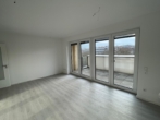 Wohnzimmer mit Balkon